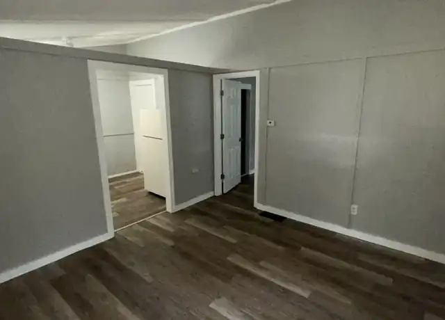 Property at 1300 S Appleton Ave Unit A, Independence, MO, 64052, 1 bed, 1 bath, [object Object]