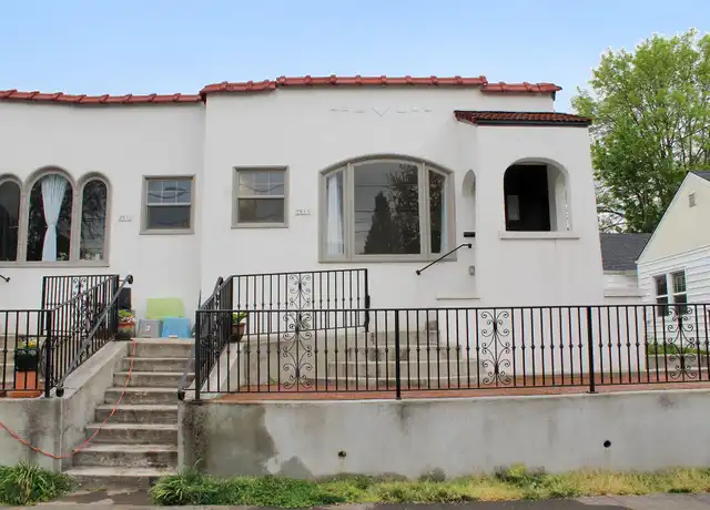 Property at 2915 SE Alder St Unit 2915, Portland, OR, 97214, 1 bed, 1 bath, [object Object]