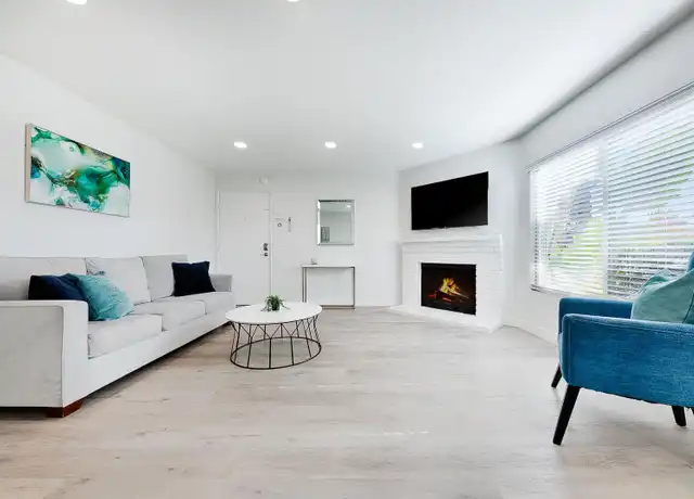 Property at 1518 Thomas Ave Unit 2, San Diego, CA, 92109, 2 beds, 2 baths, [object Object]