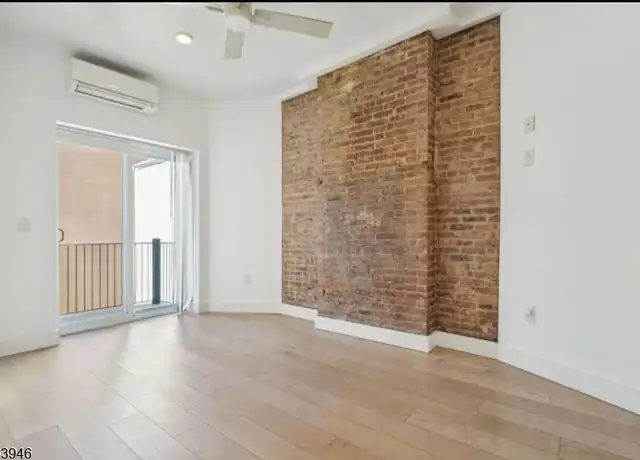 Property at 375 Baldwin Ave Unit 3R, Jersey City, NJ, 07306, 1 bed, 1 bath, [object Object]