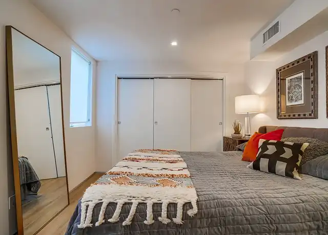 Property at The Fairfax - 105 S Fairfax Ave, Los Angeles, CA, 90048, 1 bed, 1 bath, [object Object]