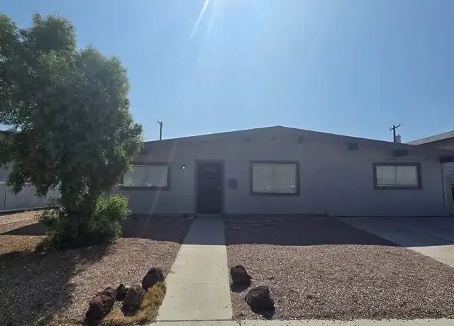 Property at 221 Milinane Dr, Las Vegas, NV, 89107, 5 beds, 2 baths, [object Object]