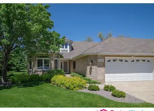 Property at 1215 Silverthorn Ct, Saint Paul, MN, 55126, 2 beds, 2 baths, [object Object]