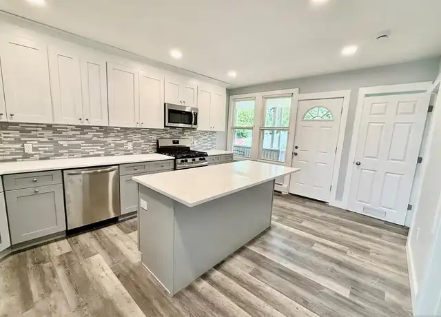 Property at 24 N 8th St Unit 2, Hawthorne, NJ, 07506, 2 beds, 1 bath, [object Object]