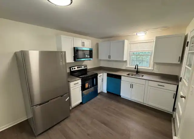Property at 5 Brian St Unit A, Somersworth, NH, 03878, 3 beds, 1 bath, [object Object]