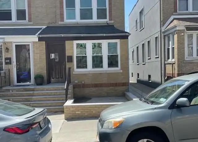 Property at 60-78 60th Ave Unit 2, Flushing, NY, 11378, 2 beds, 1 bath, [object Object]