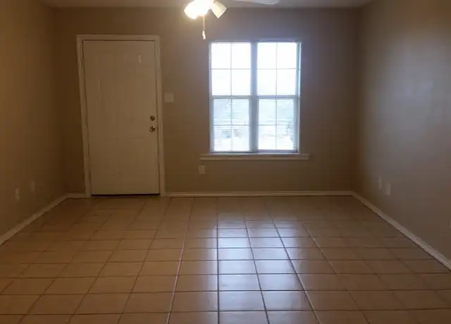 Property at 433 Ruth St, Nacogdoches, TX, 75964, 3 beds, 2 baths, [object Object]