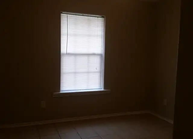 Property at 433 Ruth St, Nacogdoches, TX, 75964, 3 beds, 2 baths, [object Object]