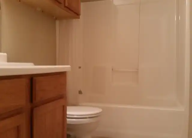 Property at 433 Ruth St, Nacogdoches, TX, 75964, 3 beds, 2 baths, [object Object]