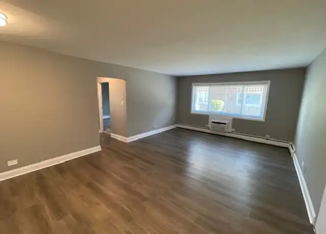 Property at 3 N Dryden Pl Unit 3-3C, Arlington Heights, IL, 60004, 1 bed, 1 bath, [object Object]