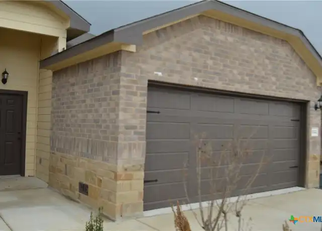Property at 1122 Stanley Way, Seguin, TX, 78155, 3 beds, 2 baths, [object Object]