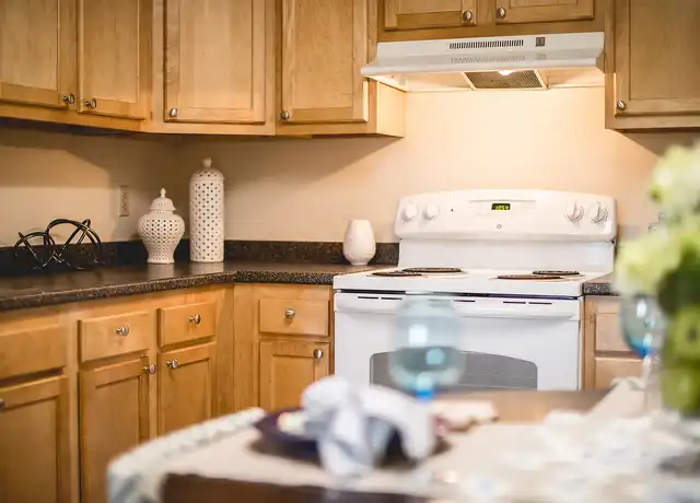 Property at Princeton Crossing - 12 Heritage Dr, Salem, MA, 01970, 1-2 bed, 1 bath, [object Object]