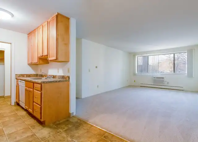 Property at 1776 Saint Clair Ave Unit 305, St Paul, MN, 55105, 2 beds, 1 bath, [object Object]