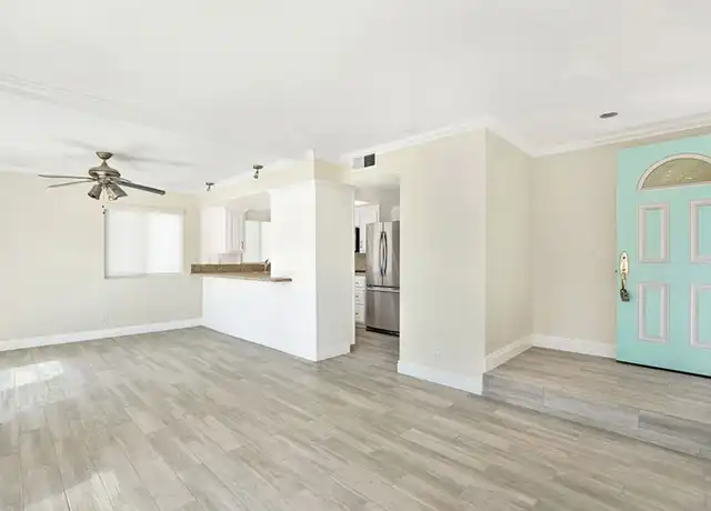 Property at 618 W Balboa Blvd, Newport Beach, CA, 92661, 2 beds, 1 bath, [object Object]