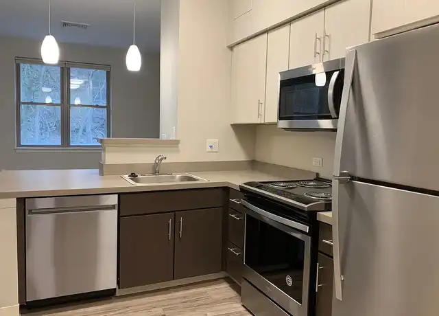 Property at Oak Hill Apartments - Pittsburgh - 475 Garner Ct, Pittsburgh, PA, 15213, 1 bed, 1 bath, [object Object]