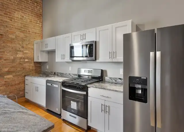 Property at 225 E 2nd St Unit 404, Davenport, IA, 52801, 1 bed, 1 bath, [object Object]