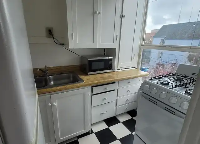 Property at The Malden Apartments - 1454 E Harrison St, Seattle, WA, 98112, 1 bed, 1 bath, [object Object]