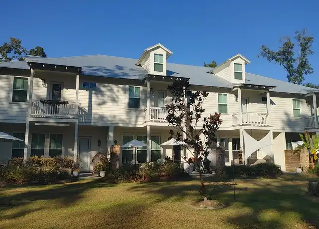 Property at 743 Carroll St Unit B, Mandeville, LA, 70448, 3 beds, 2.5 baths, [object Object]