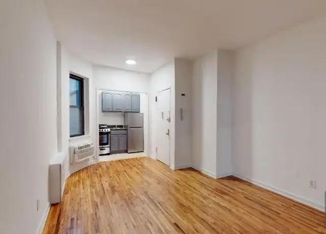 Property at 304 E 90th St, New York, NY, 10128, 1 bed, 1 bath, [object Object]