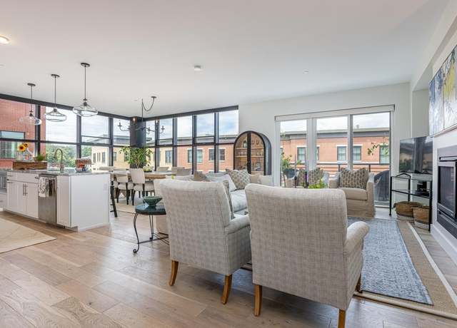 Photo of 383 Commercial St #610, Portland, ME 04101