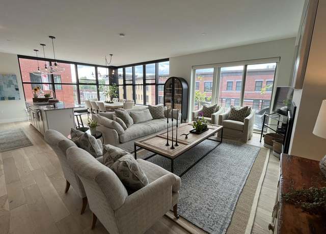 Photo of 383 Commercial St #610, Portland, ME 04101