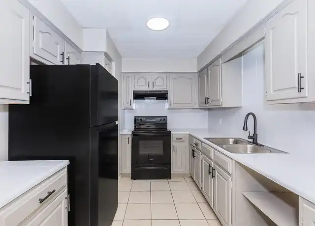 Property at Vintage Square Apartments, McAllen, TX - 3601 N Bicentennial Blvd, McAllen, TX, 78501, 1-3 bed, 1-2 bath, [object Object]