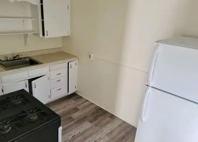 Property at 8915 Central Ave NE Unit 8, Albuquerque, NM, 87123, 1 bed, 1 bath, [object Object]