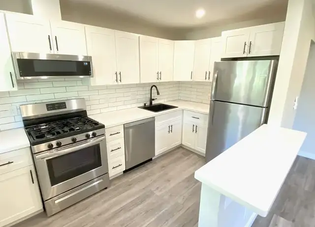 Photo of 1200 Alpine Rd, Walnut Creek, CA 94596