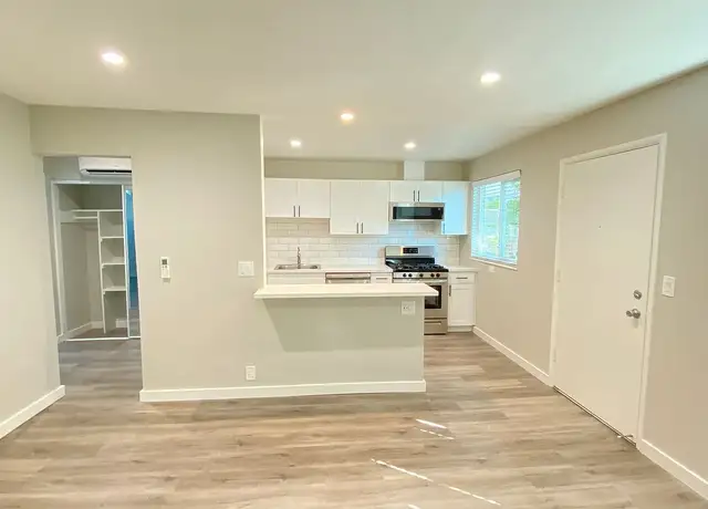 Photo of 1200 Alpine Rd, Walnut Creek, CA 94596