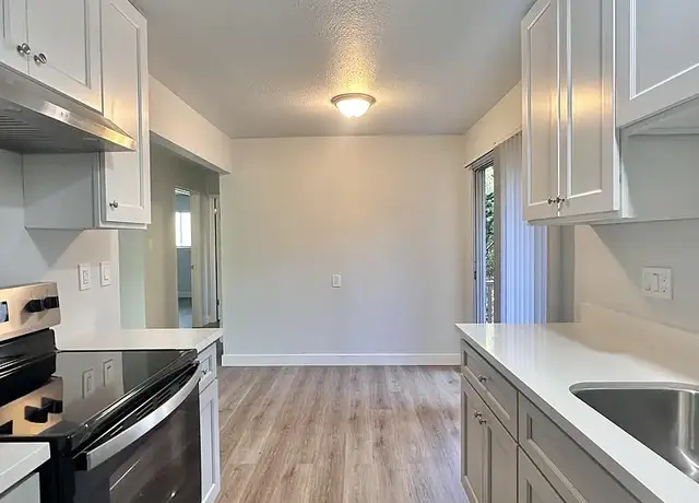 Photo of 303 Pine Ave, South San Francisco, CA 94080