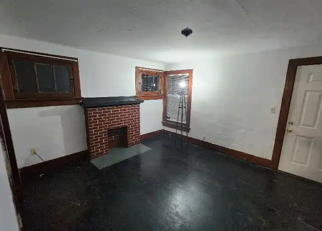 Property at 3207 N Main St Unit 3209 1/2, Dayton, OH, 45439, 1 bed, 1 bath, [object Object]
