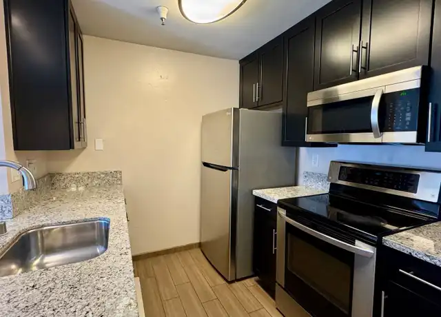 Property at 6400 Christie Ave #2105, Emeryville, CA, 94608, 1 bed, 1 bath, [object Object]