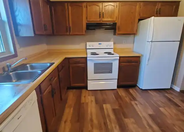 Property at 6012 Boxwood Dr Unit 4, Rockford, IL, 61114, 2 beds, 1 bath, [object Object]