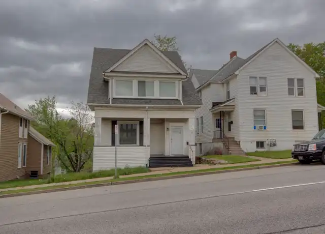 Property at 908 N Harrison St, Davenport, IA, 52803, 3 beds, 1 bath, [object Object]