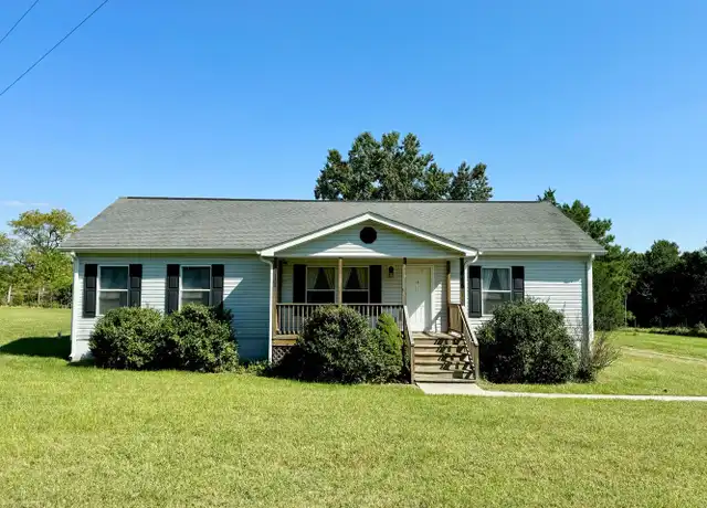 Property at 426 Busy Bee Rd, South Hill, VA, 23970, 3 beds, 2 baths, [object Object]