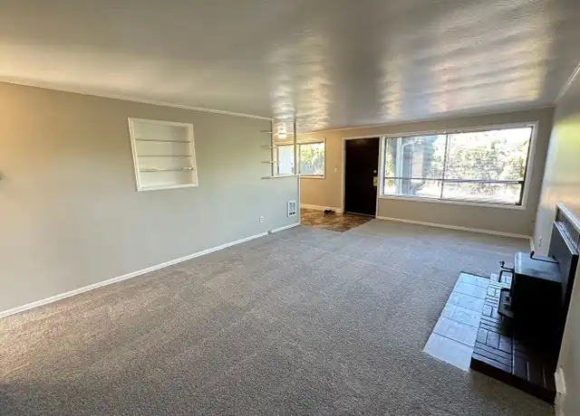 Property at 17046 1st Ave NE, Shoreline, WA, 98155, 2 beds, 1 bath, [object Object]