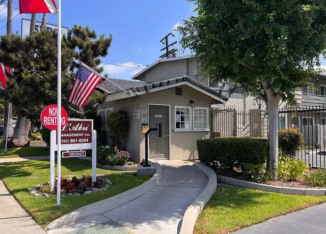 Photo of 8840 Lindell Ave, Downey, CA 90240