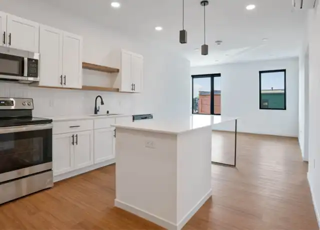 Property at 100 N Farwell St Unit 208, Eau Claire, WI, 54703, 1 bed, 1 bath, [object Object]