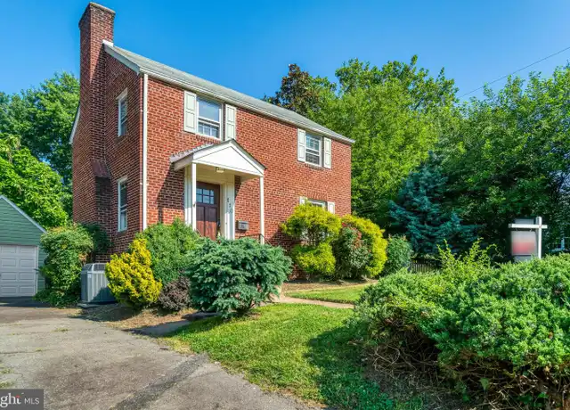 Property at 110 S Woodrow St, Arlington, VA, 22204, 3 beds, 1.5 baths, [object Object]