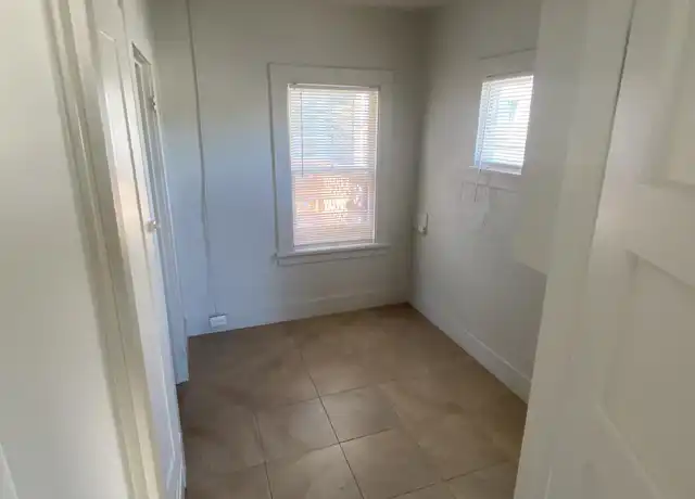 Property at 514 W MacArthur Blvd, Oakland, CA, 94609, 0 beds, 1 bath, [object Object]