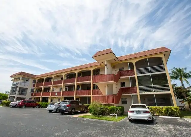 Property at 651 Pine Dr, Pompano Beach, FL, 33060, 2 beds, 2 baths, [object Object]