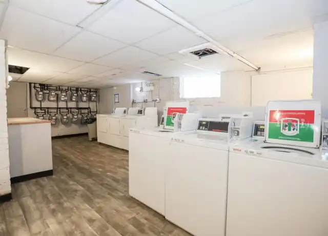 Property at 1250 W Montrose Ave, Chicago, IL, 60640, 1 bed, 1 bath, [object Object]