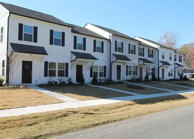 Property at 150 S Dorsett St, Oakboro, NC, 28129, 3 beds, 2.5 baths, [object Object]