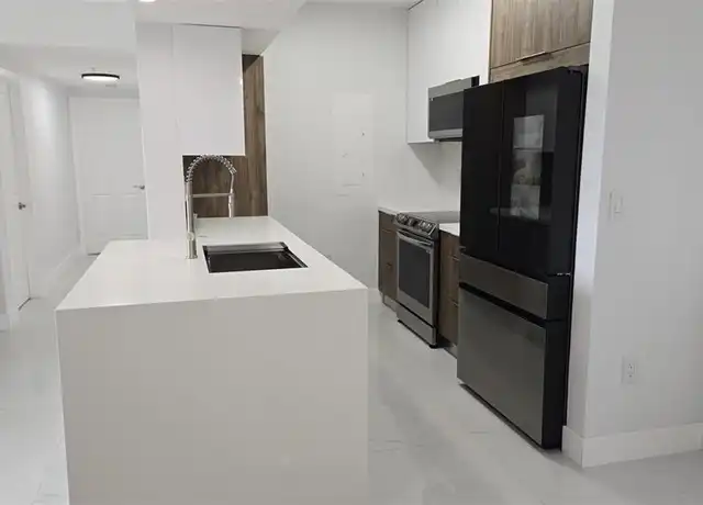 Property at 230 SW 117th Ter #202, Pembroke Pines, FL, 33025, 3 beds, 2 baths, [object Object]