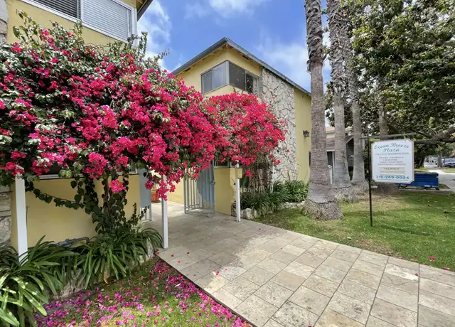 Property at 3753 S Barrington Ave Unit 16, Los Angeles, CA, 90066, 1 bed, 1 bath, [object Object]