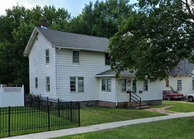 Property at 2011 18th Ave Unit 2011-F, Rockford, IL, 61104, 4 beds, 2 baths, [object Object]