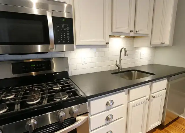 Property at Summit Apartments - 929 Summit Ave, Saint Paul, MN, 55105, 1 bed, 2 baths, [object Object]