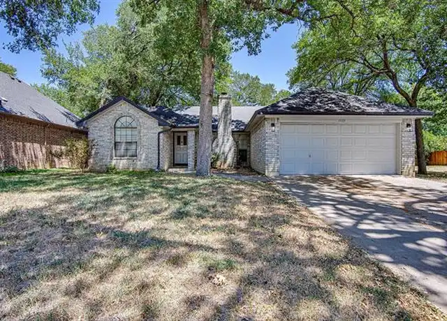 Property at 1033 Oak Valley Rd, Burleson, TX, 76028, 4 beds, 3 baths, [object Object]