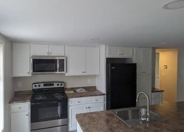 Property at 240 S Barnstead Rd Unit A, Center Barnstead, NH, 03225, 1 bed, 1 bath, [object Object]