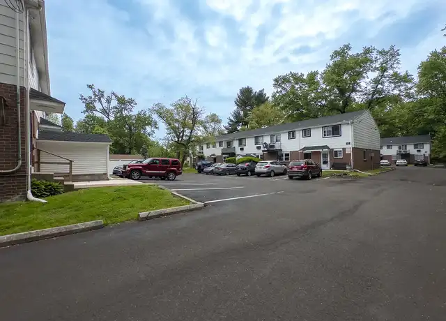 Property at Woodland Manor Apartments - 504 Woodland Ave, Morrisville, PA, 19067, 1 bed, 1 bath, [object Object]